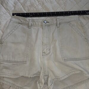 Vintage Y2K Woman's Arizona Khaki Shorts 13 30" waist
